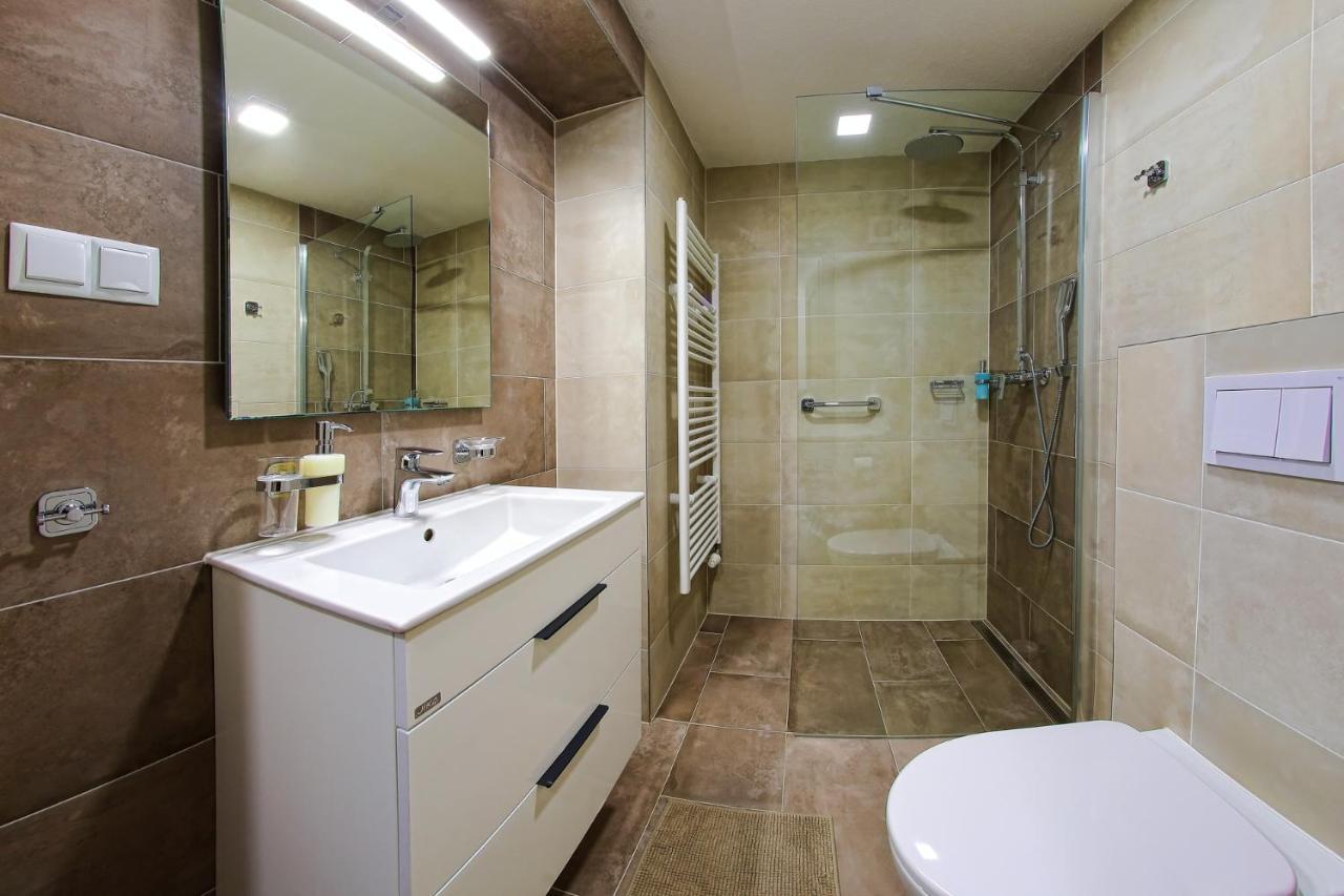 Apartmany Za Rohom ลิฟตอฟสกีมิคูลาช ภายนอก รูปภาพ