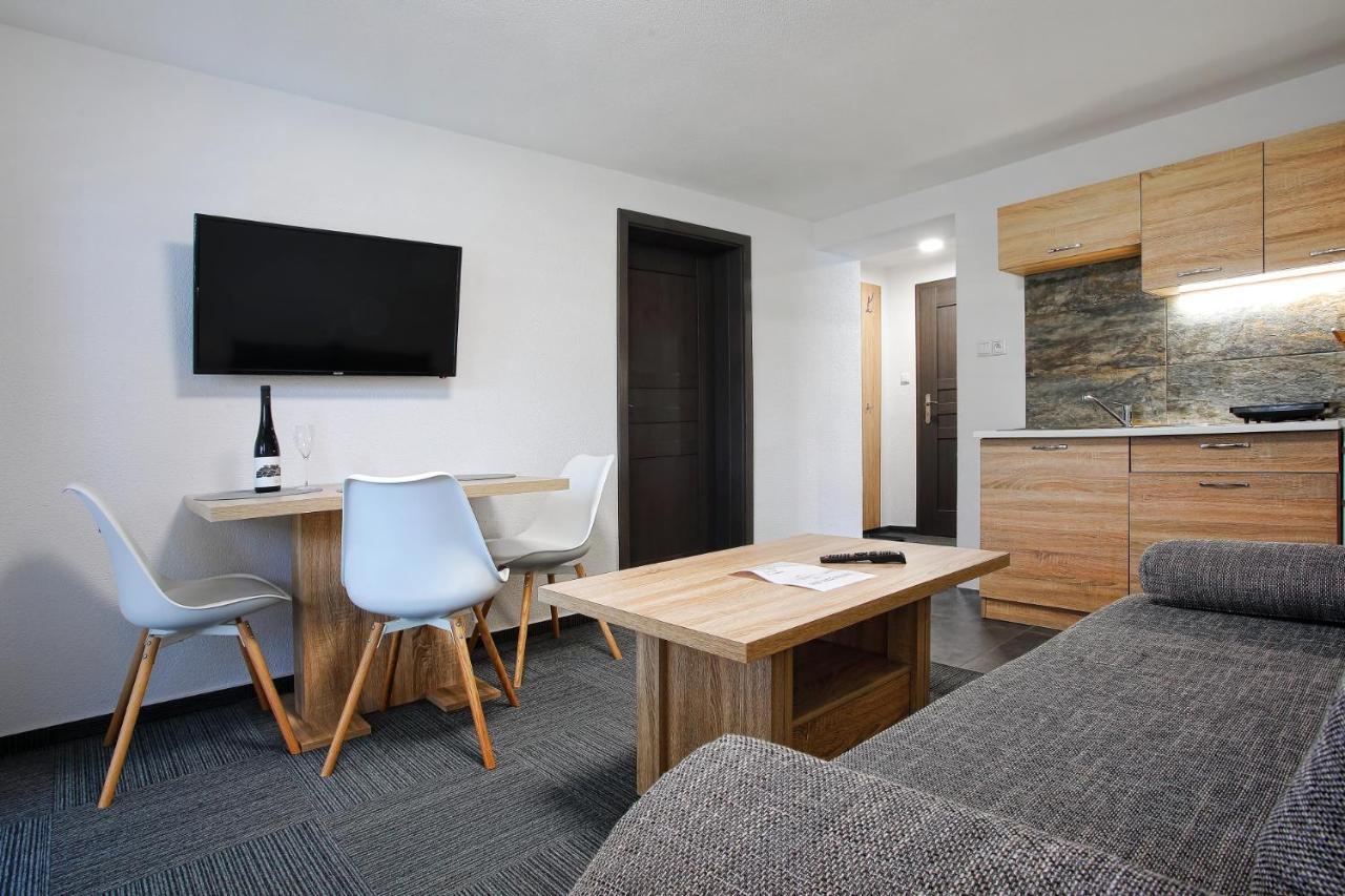 Apartmany Za Rohom ลิฟตอฟสกีมิคูลาช ภายนอก รูปภาพ
